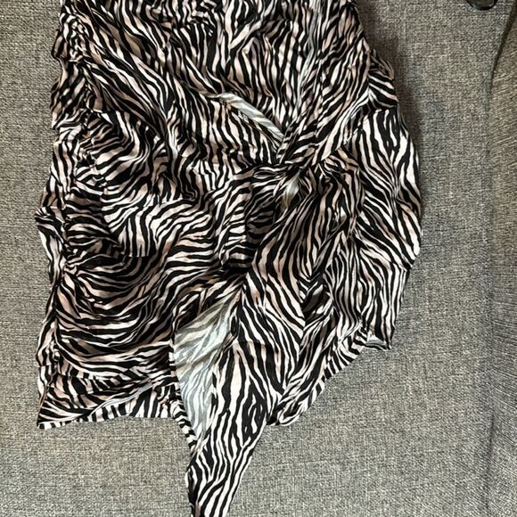 For Love And Lemons Black and White Asymmetrical Ruched Mini Dress - Picture 5 of 6